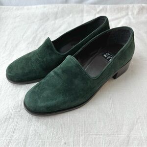 Vintage 1990s Nine West Green Suede‎ Loafers size 7 Slip on shoes slides